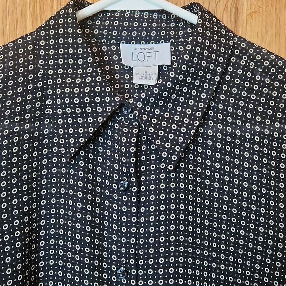 Ann Taylor Loft Black & White 3/4 Sleeve Semi Sheer Button Down Blouse, Size 8 - Picture 2 of 5